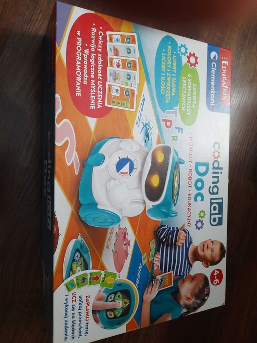 Mówiący robot od Clementoni