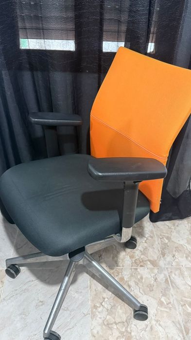 Secretária + cadeira de escritório