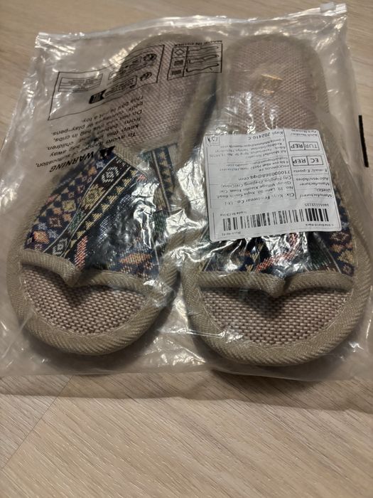 Nowe kapcie damskie kolorowe wkładka 24 cm
