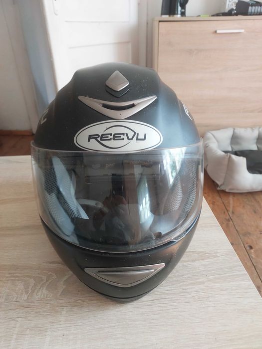 Kask motocyklowy reevu z lusterkiem