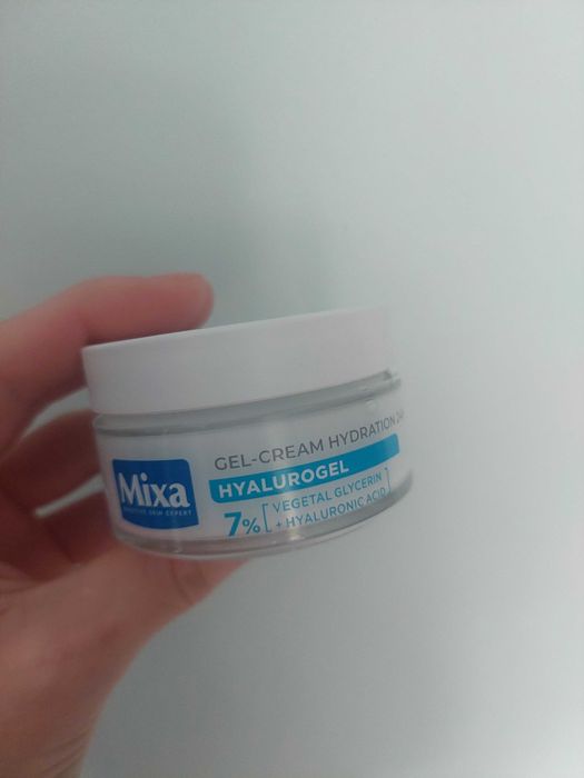 Krem mixa hyalurogel