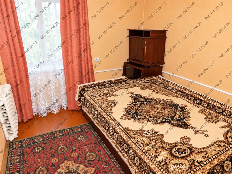 Продам частину будинку м. Вишневе вул. Молодіжна, заг. 51,20 м², є гараж та літня кухня