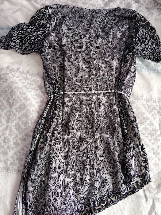 Elegancka sukienka z brokatem XL