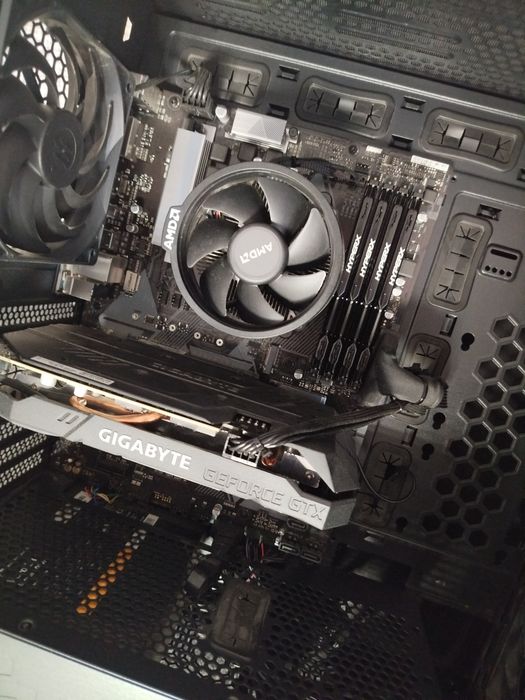 Komputer Ryzen, GTX1660TI, 32GB DDR4