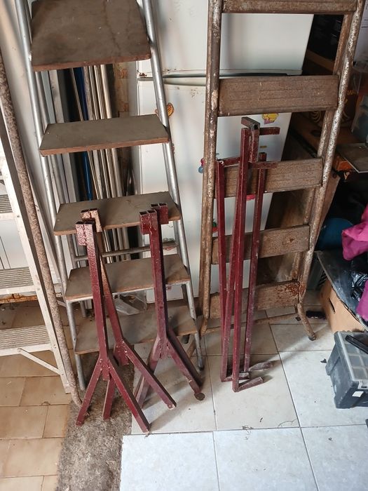 vendo escadotes antigos em ferro