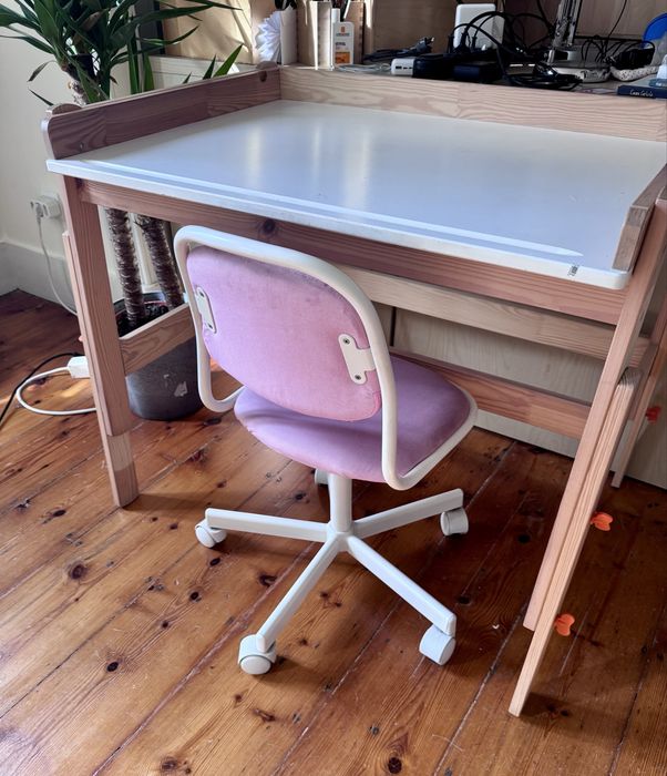Cadeira Ikea p/ secretária criança branco/vissel rosa