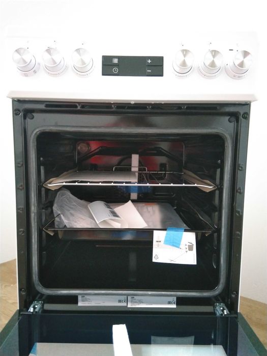 Kuchenka  Beko FSM57300GW