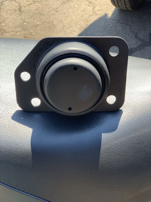 Подушка двигателя правая Lacetti