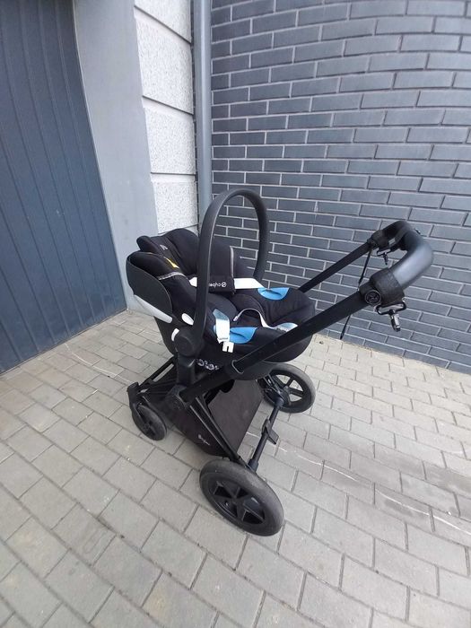 Fotelik samochodowy Cybex Anton wraz ze stelarzem