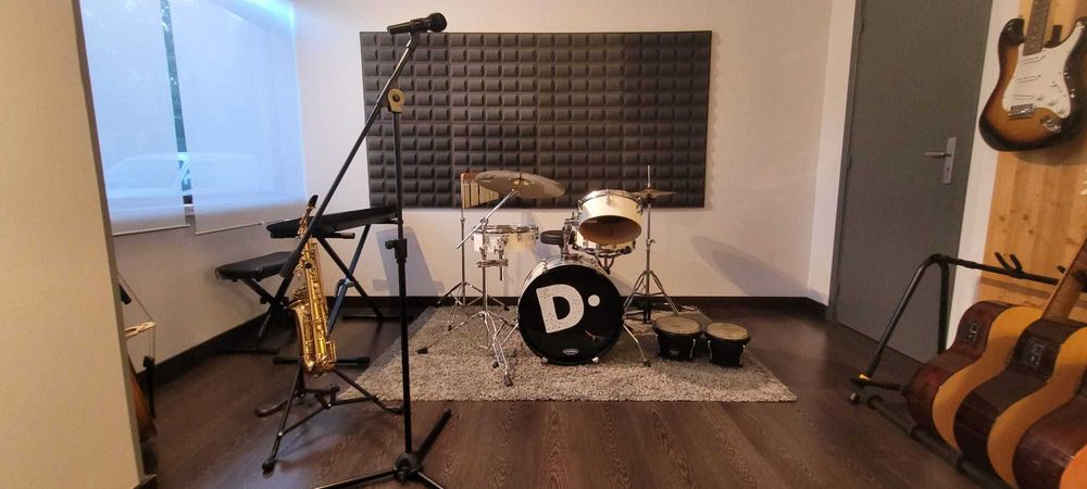 Established music acadamy tresspass