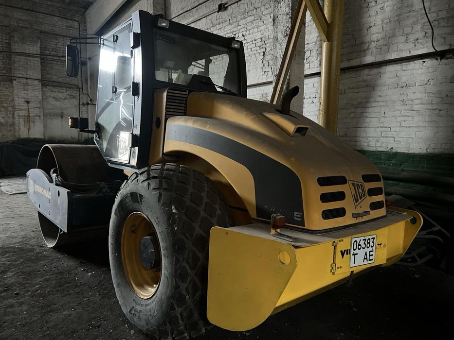 Каток дорожній JCB VM 115D