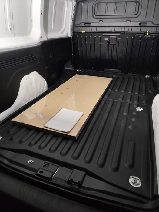 Proteção piso Peugeot Partner longa