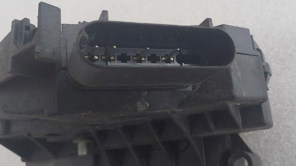 Fechadura / fecho porta trás direito FORD Focus III