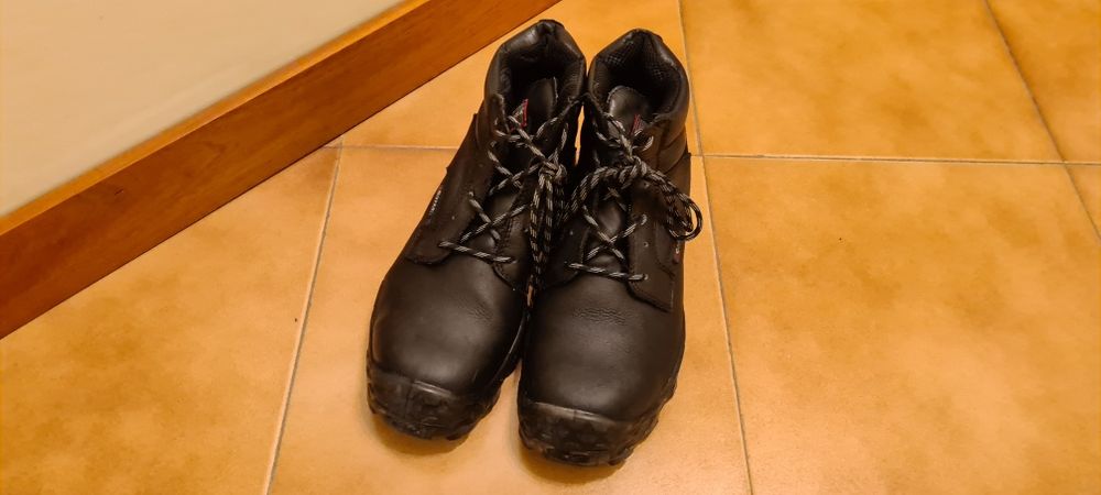 Botas Biqueira de Aço Cofra - Estão NOVA