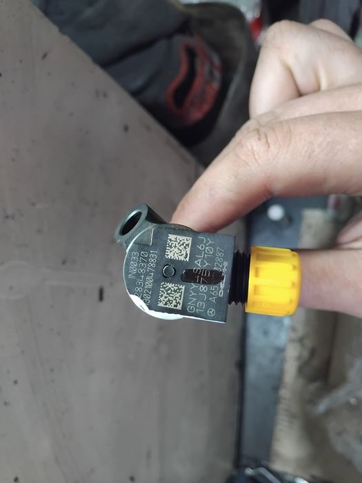 Форсунки Мерседес 127тис пробіг 2.2dci 651 мот  28348370 А6510722887