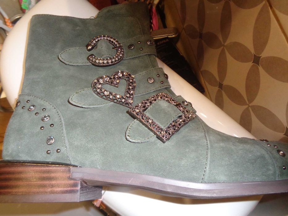 Botki damskie zamsz rozm.40  Marka   ALMA EN PENA