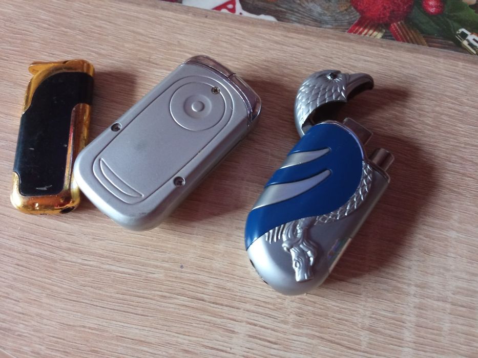 Продам зажигалки
