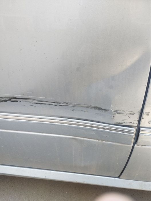 Мерседес r320 у гарному стані