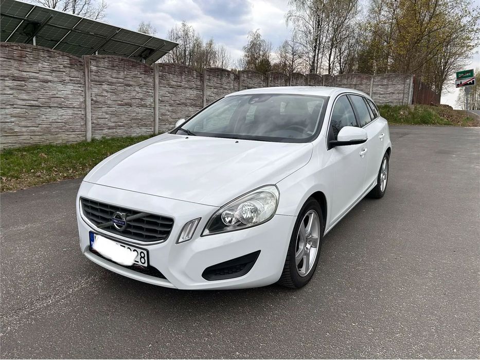 Volvo V60 Volvo V60 D3, 5 cylindrów, niski przebieg, ładny stan,