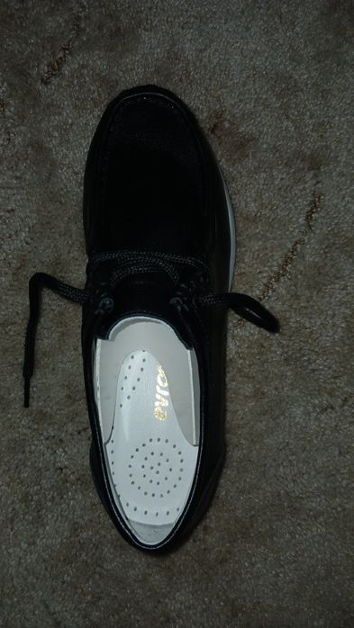 Продам  мокасины