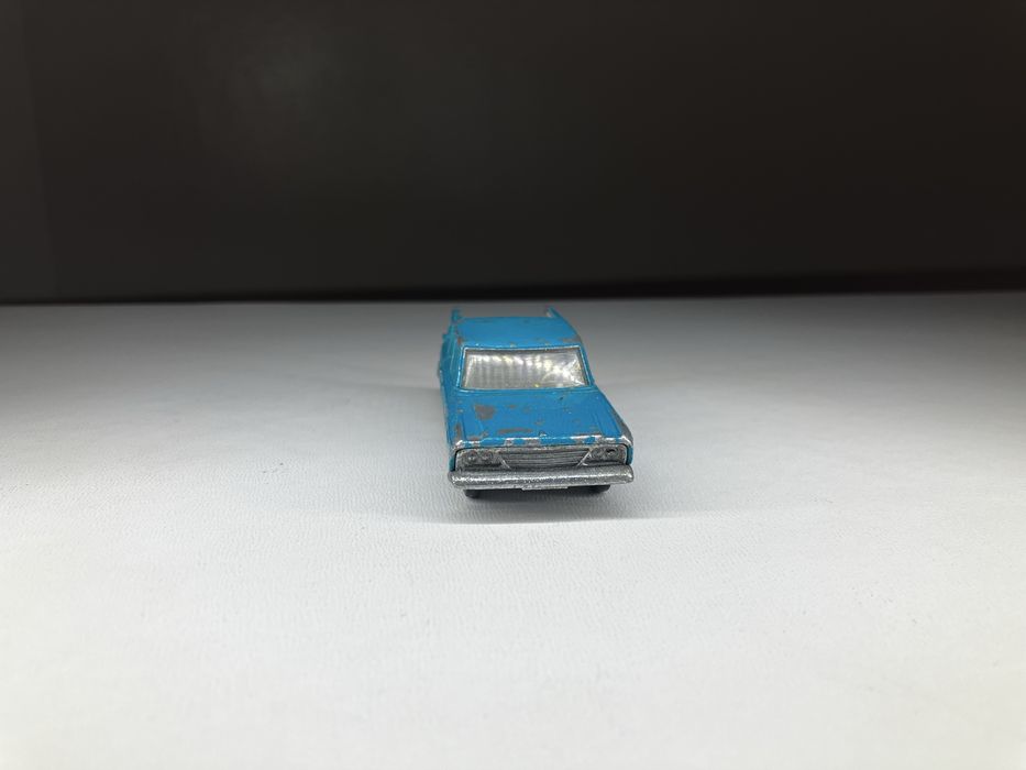No 42 - Studebaker Lark Wagonaire - Matchbox Lesney