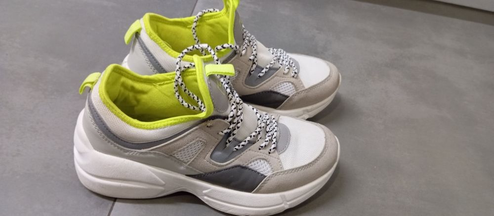 Sapatilhas de mulher 36