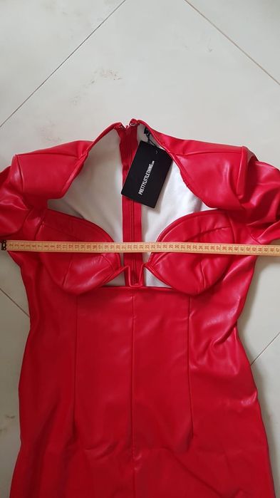Сексі червона ефектна шкіряна міні-сукня з вирізами декольте М трендНГ