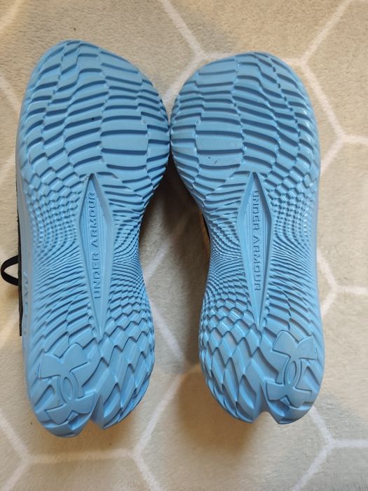 Buty do biegania Under Armour UA Velociti 4 - rozmiar 44