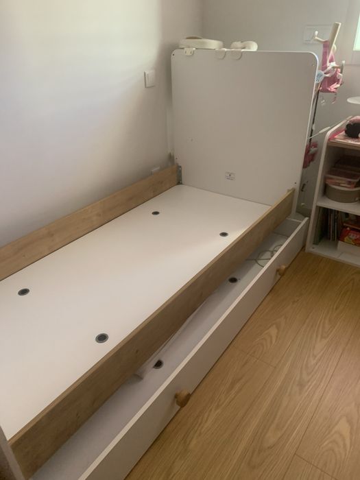Cama de criança com gaveta e colchão incluido 1.80x80