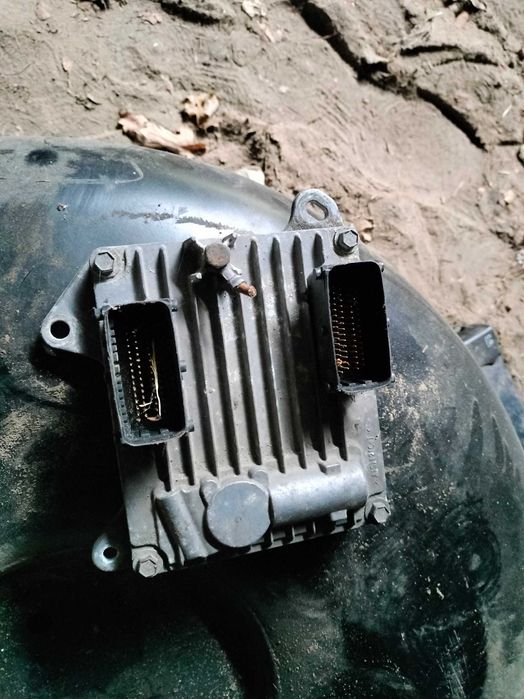 Sterownik silnika, komputer pokładowy opel 5WK9 177