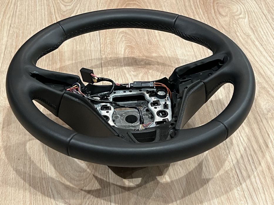 Kierosnica  skórzana Opel Insignia A Lift Jak Nowa