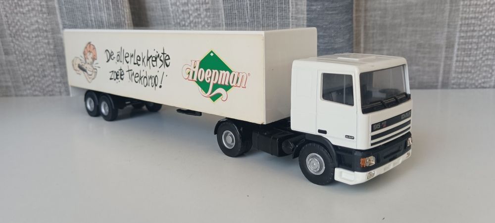 Camião Daf escala 1/50