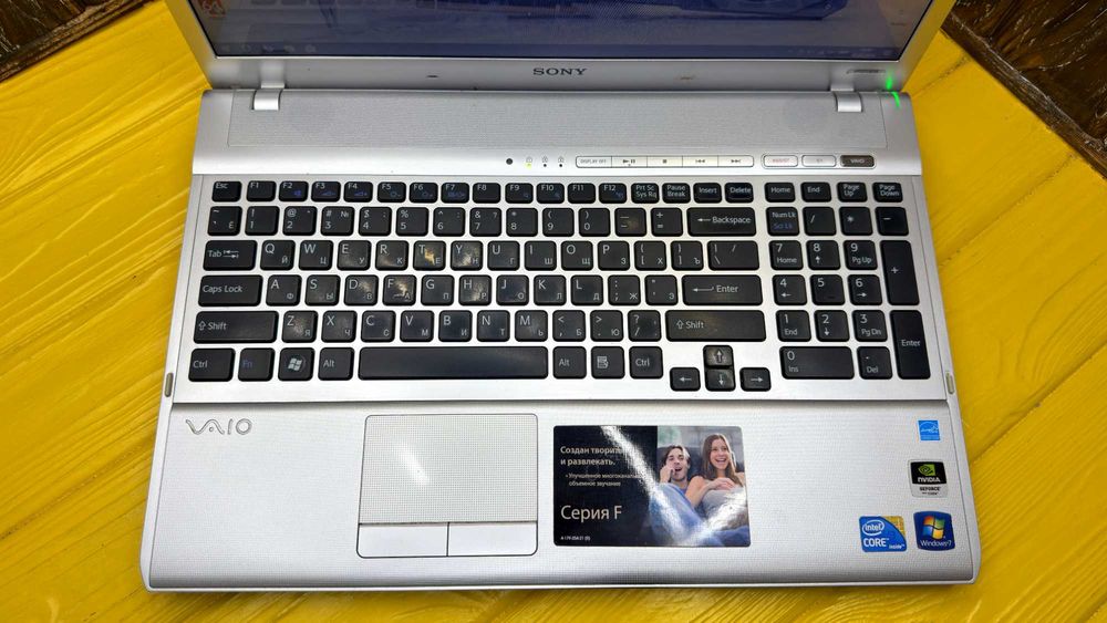 РОЗПРОДАЖ! 16 дюймовий Ноутбук Sony Vaio VPCF1 /GeForce  310M 512 MB