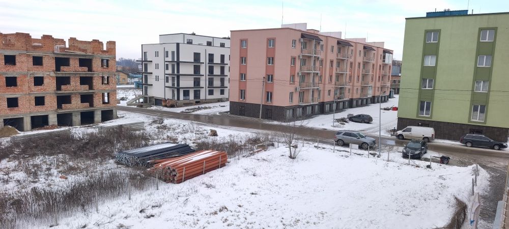 Трьохкімнатна новобудова з гаражем