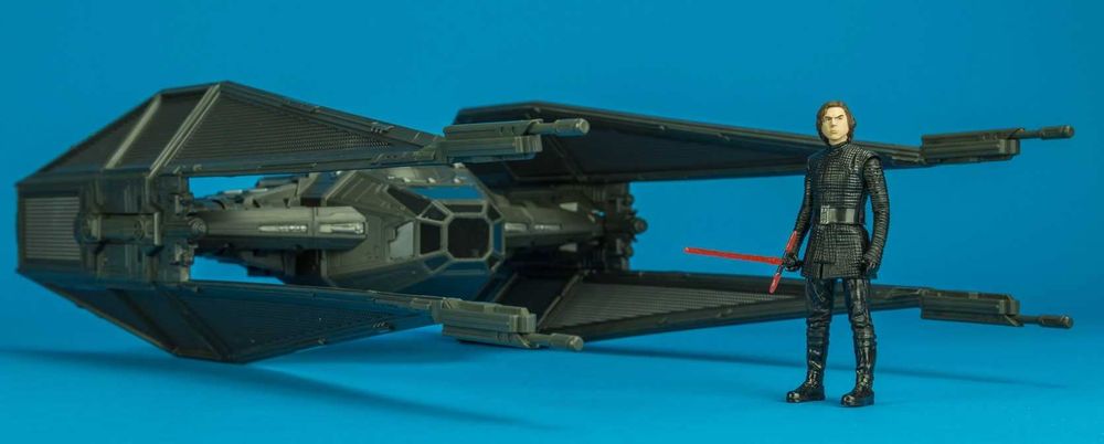 Star Wars The Last Jedi Nave Kylo Ren - Tie Silencer Nova na caixa