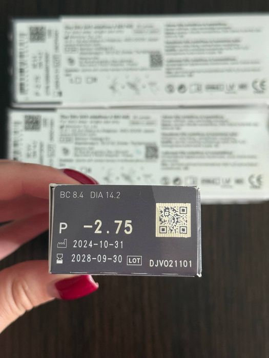 Контактні лінзи