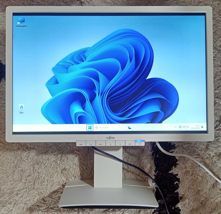 Fujitsu B22W-6 LED  - 22 cale