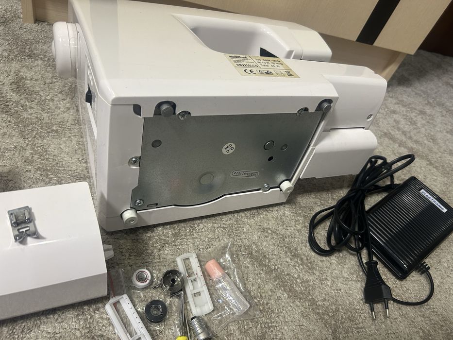 Швейная машинка Viktoria NM 2200 LCD
