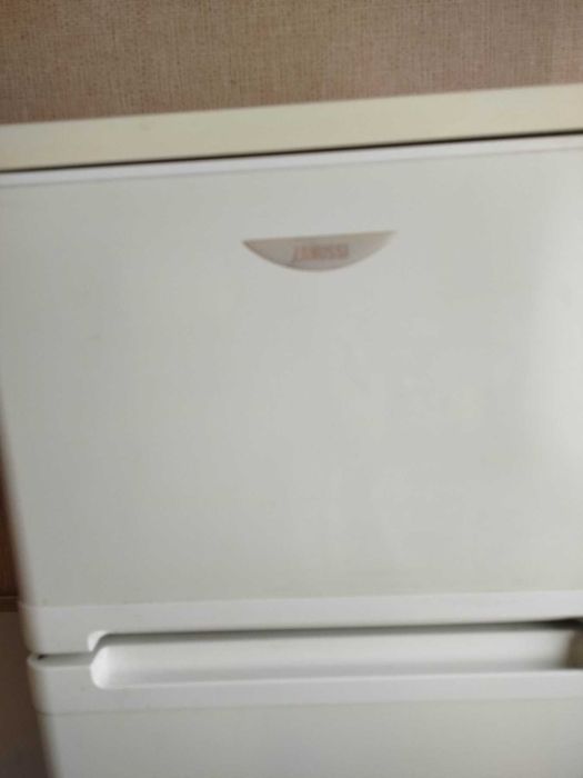 Холодильник б/у Zanussi в НЕ рабочем состоянии