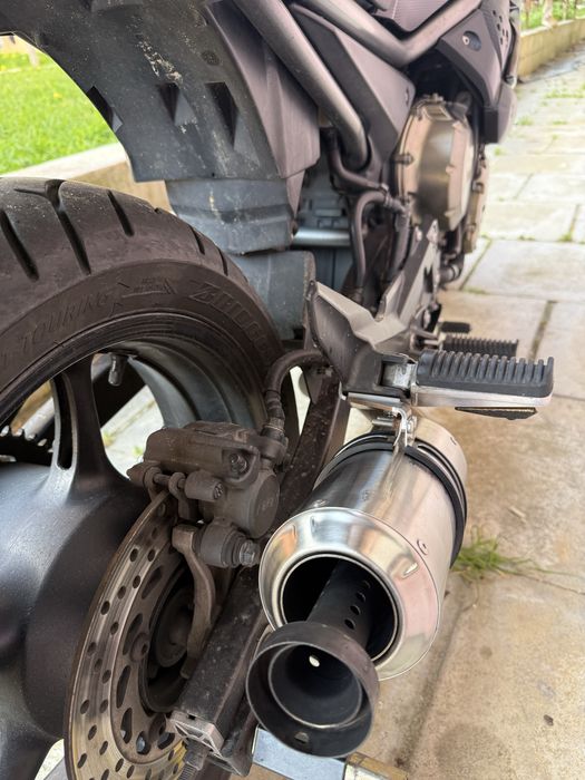 Yamaha Xj6 preta