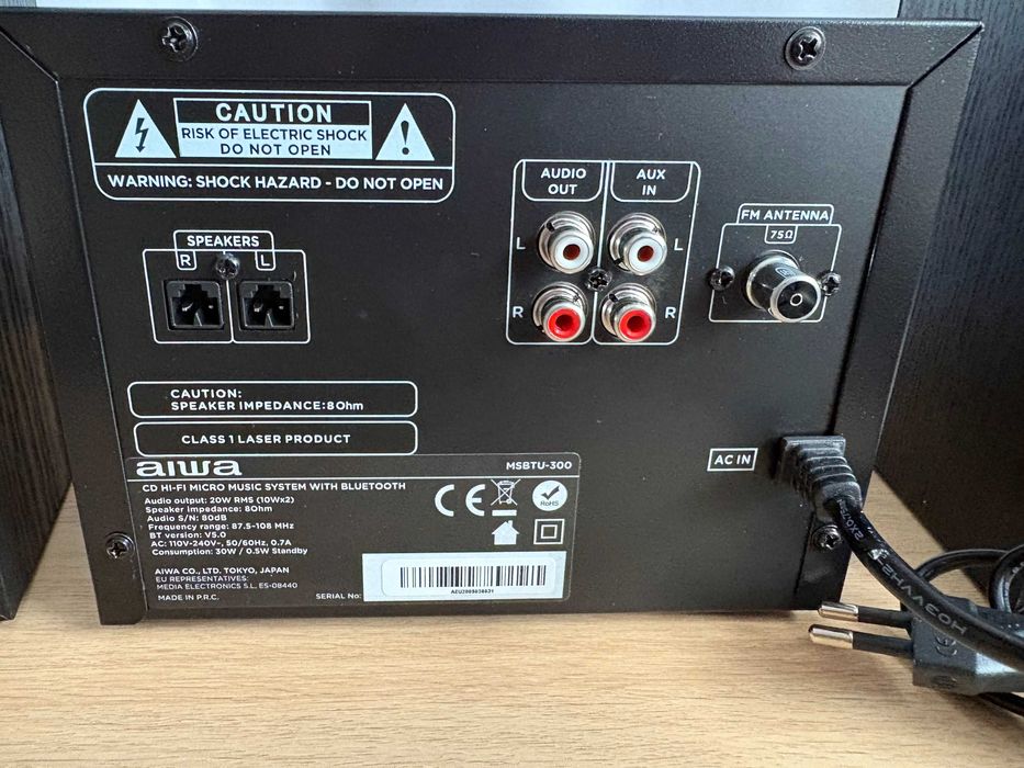 Wieża AIWA MSBTU-300 CD FM bluetooth pilot czarna