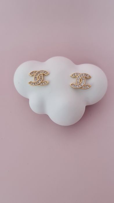 Złote kolczyki malutkie wkręty CC Chanel z białą cyrkonią
