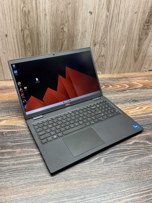 Ноутбук Dell Latitude 3520 - 15.6 FHD |intel core i5-1135G7| DDR4-16GB |SSD-240GB |Intel Iris Xe