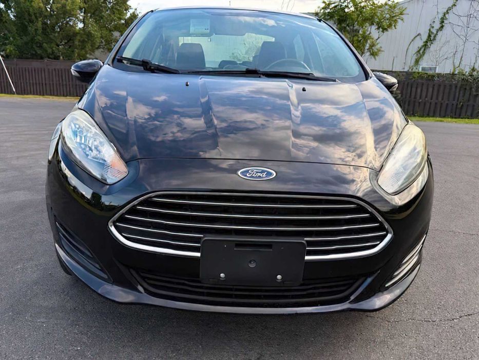 Ford Fiesta Titanium      2015