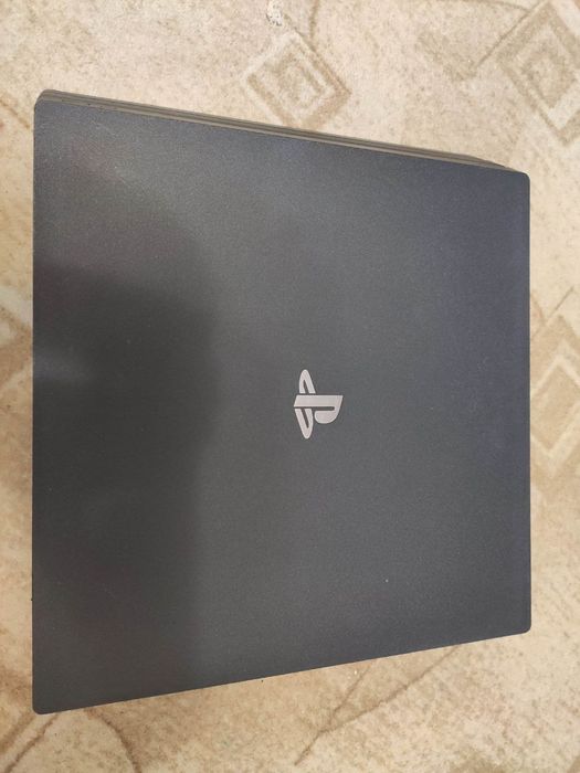 Sony Playstation 4 Pro 1000 Gb + 800 Игр + 2 Джойстика