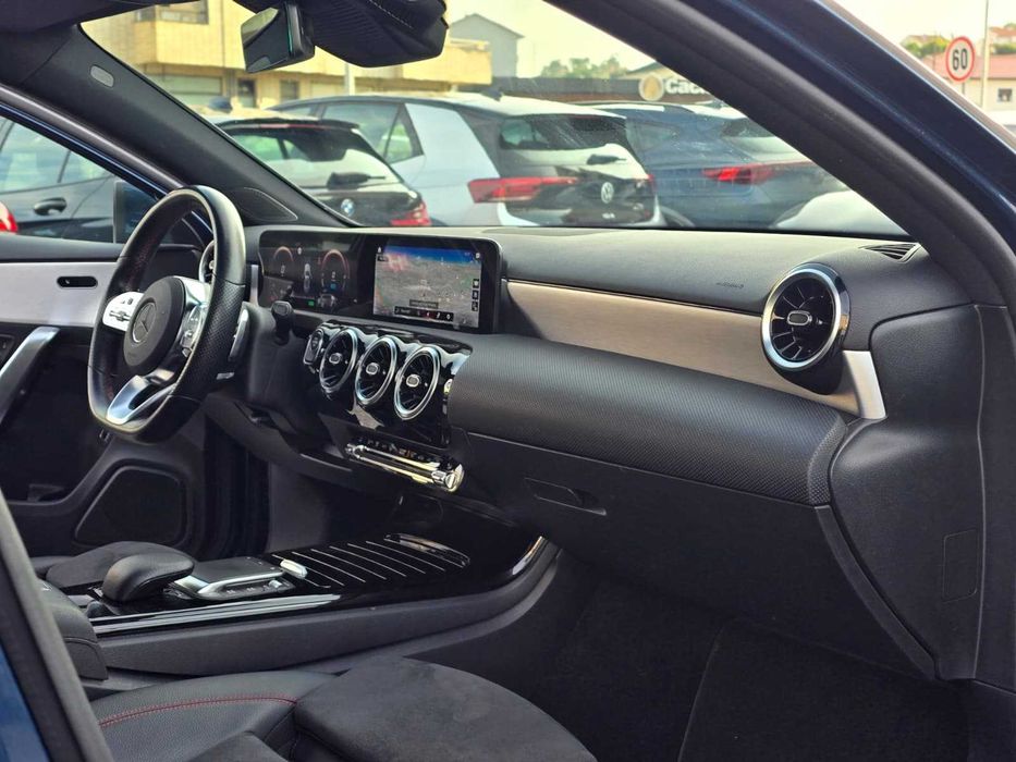 MERCEDES-BENZ A250E W177 AMG 1.3 218CV EQ POWER 8G-DTC "FULL EXTRAS" IVA DEDUTÍVEL