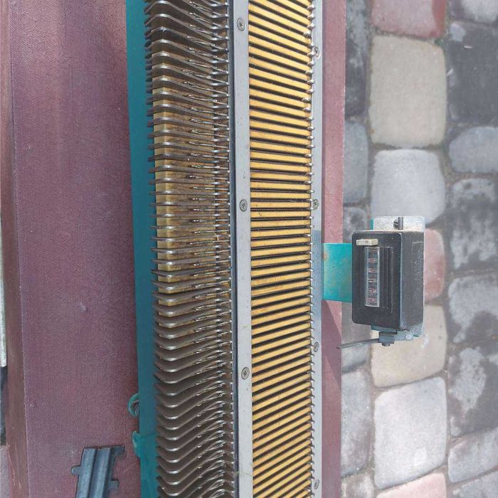 Советская вязальная машинка "Северянка"