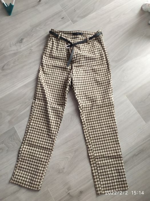 Spodnie cygaretki w kratkę New Yorker 38
