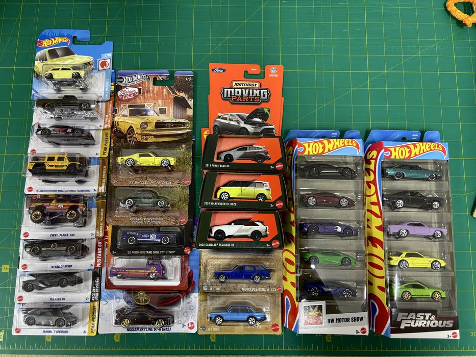 Аукціон Hwmbshop Нові колекційні, тематичні, преміум моделі Hot Wheels