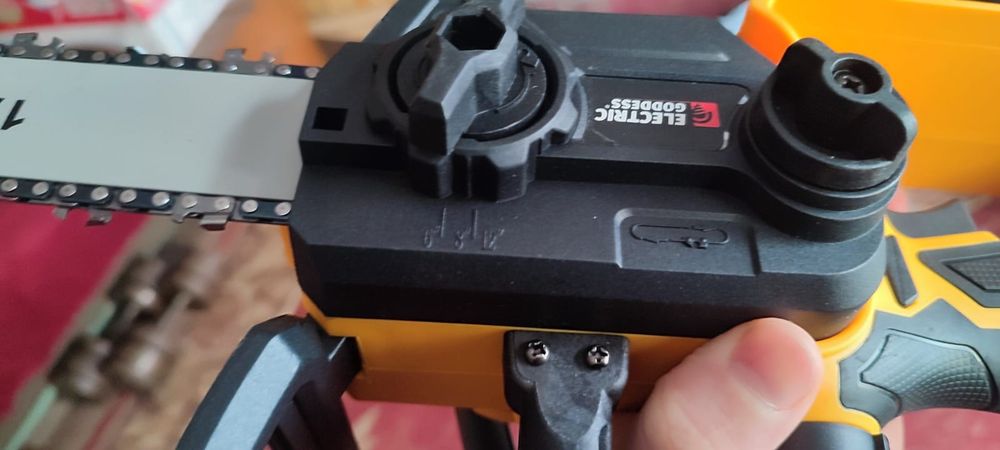 Пилка типу DeWalt 20v